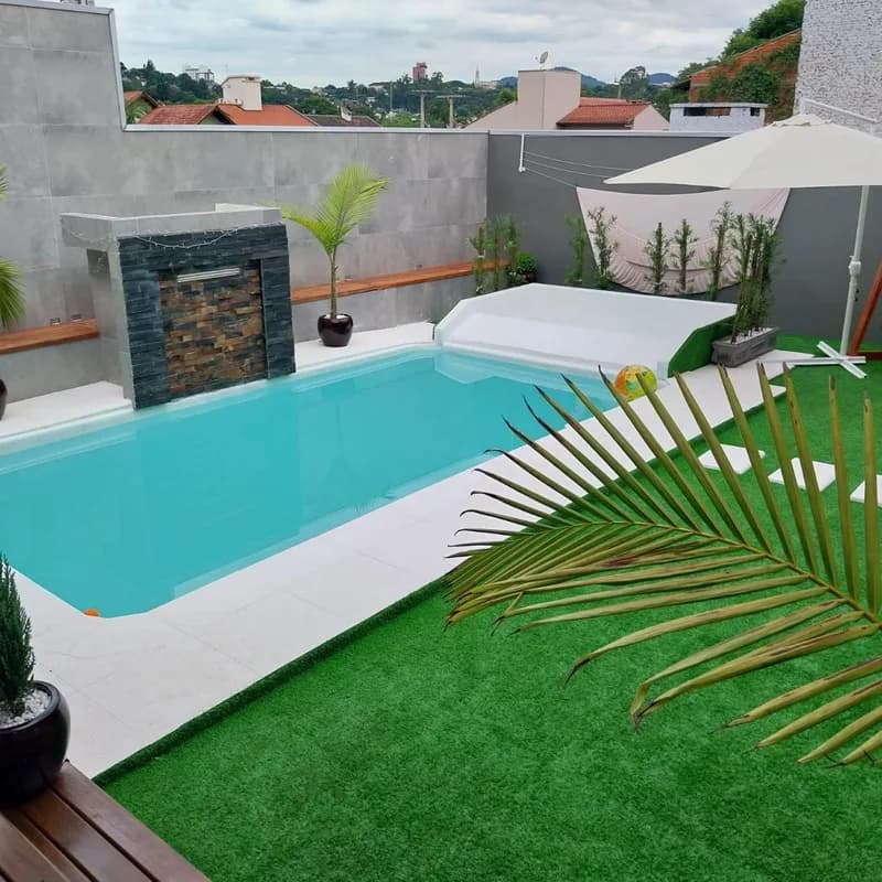 Piso atérmico antiderrapante de borda de piscina pré-moldado pela Central do Concreto em Ivoti